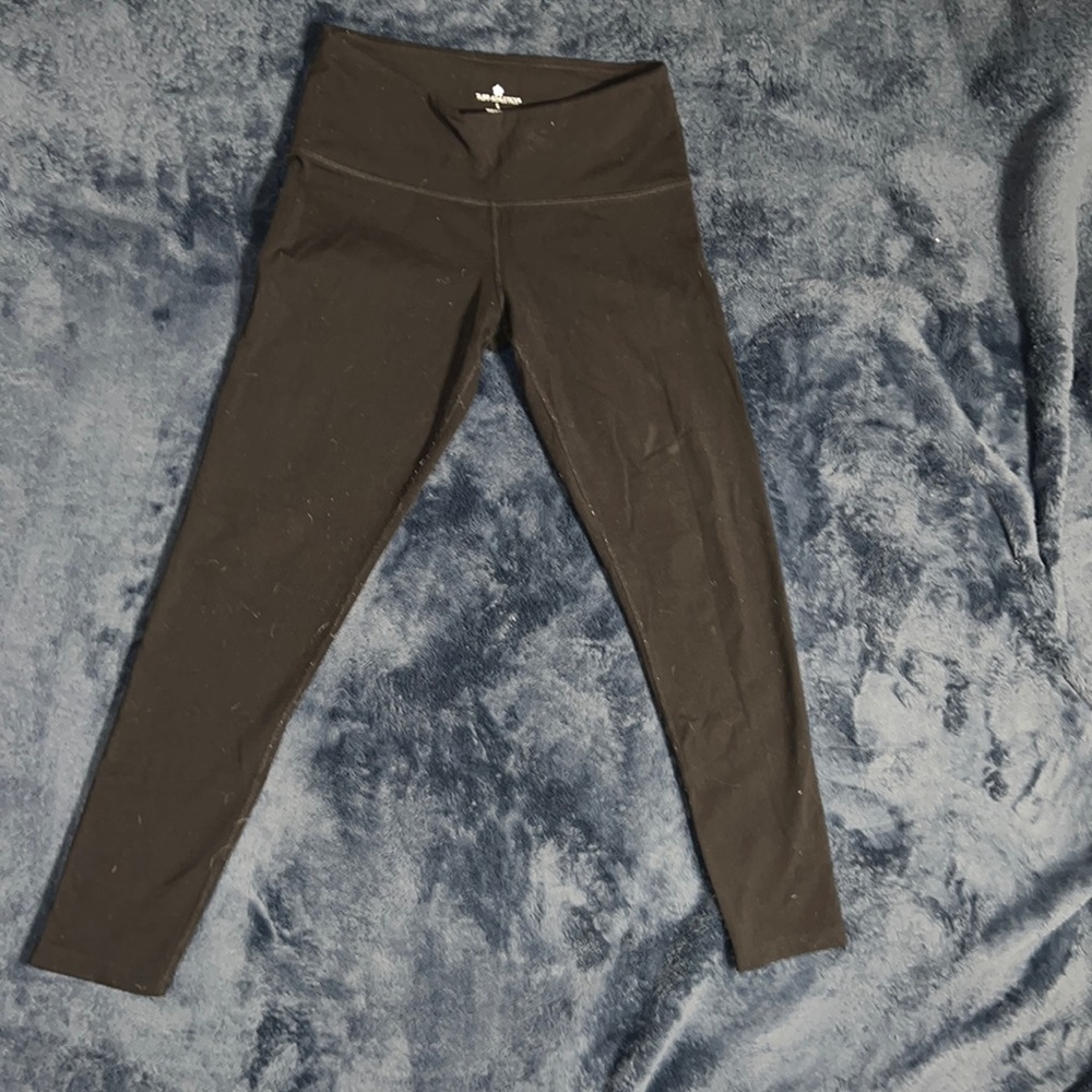 Black leggings.